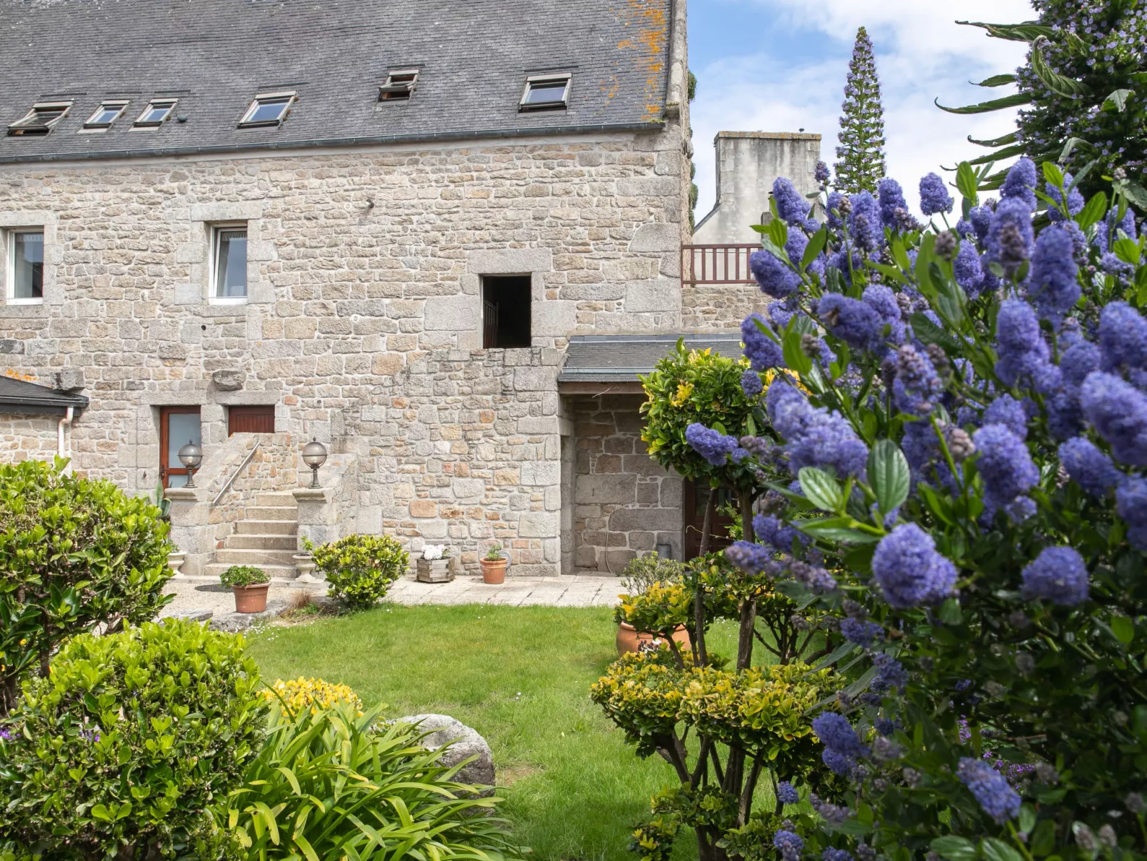 Manoir des Halles-Buiten