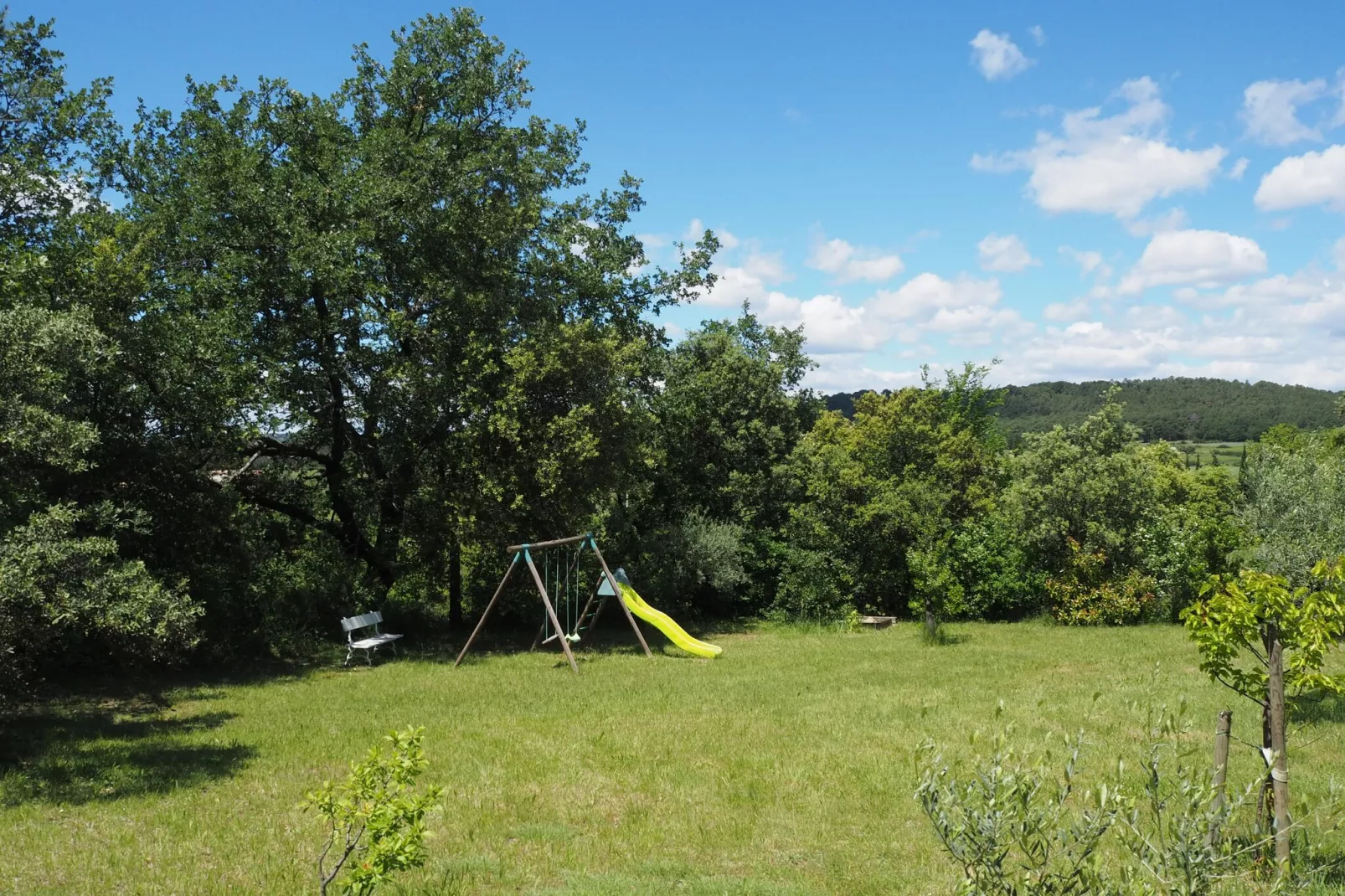 Ferienhaus in Villes-sur-Auzon-Tuinen zomer