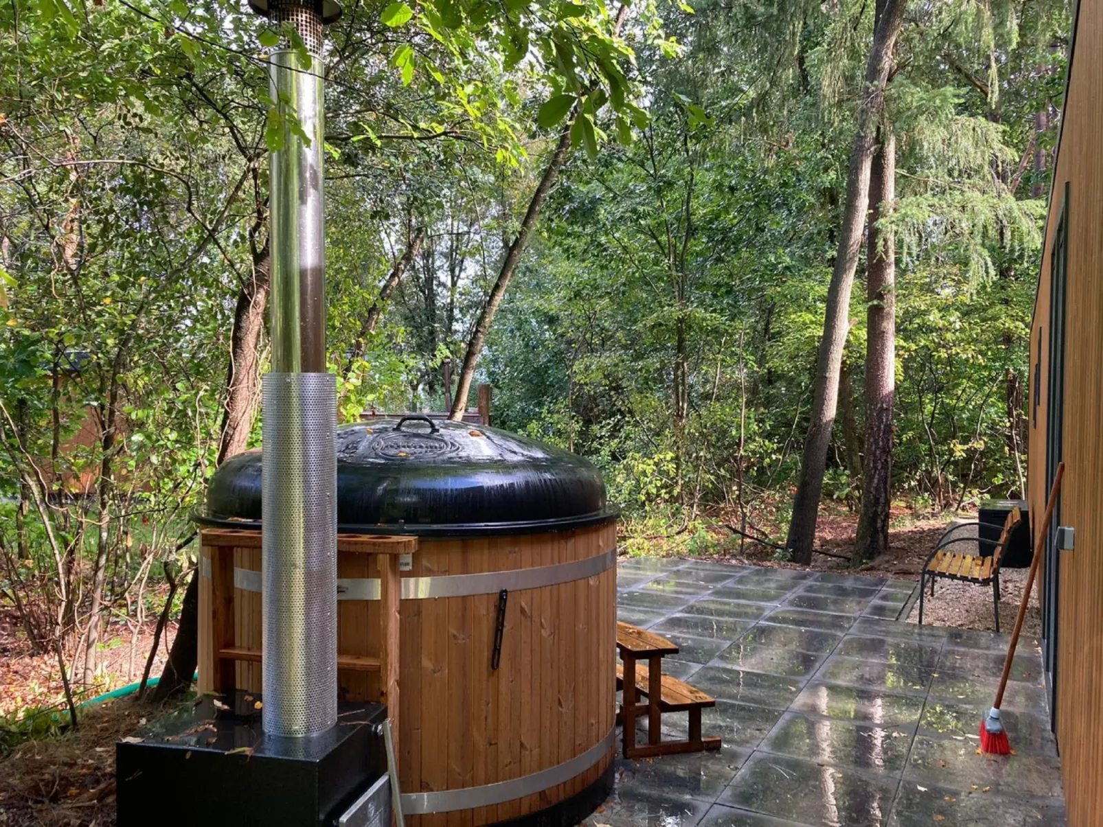 Just Nature-Hottub-Buiten