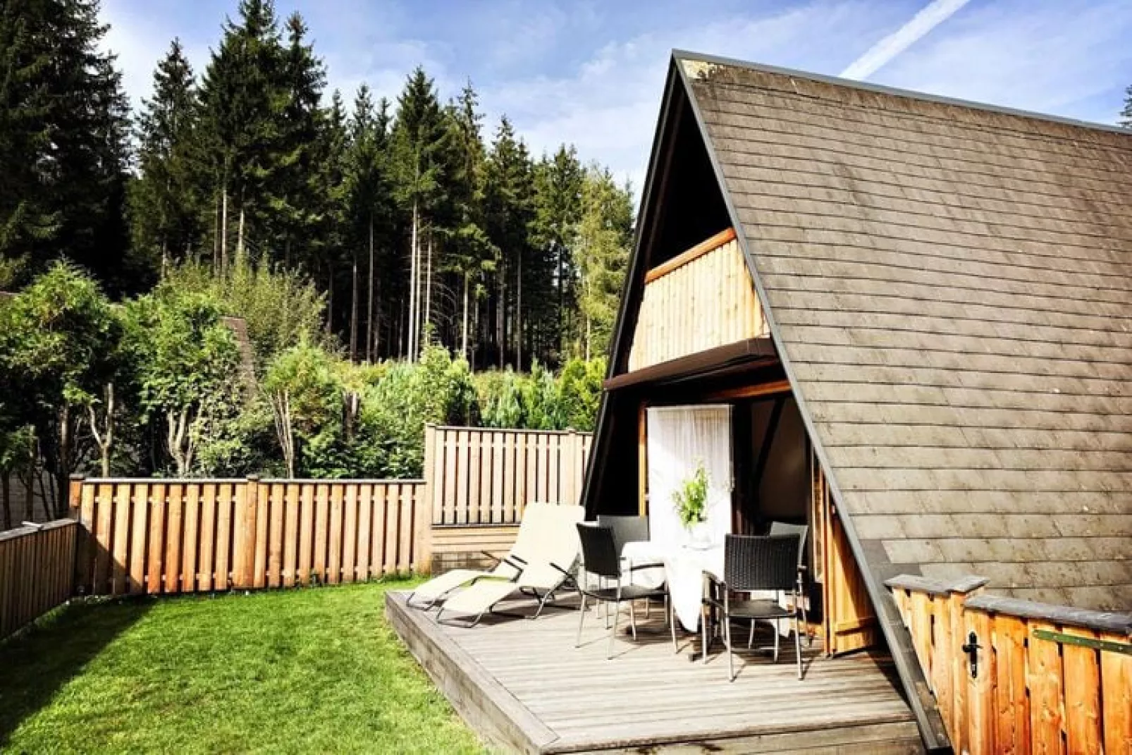 Ferienhütte Trabochersee-Buitenkant zomer