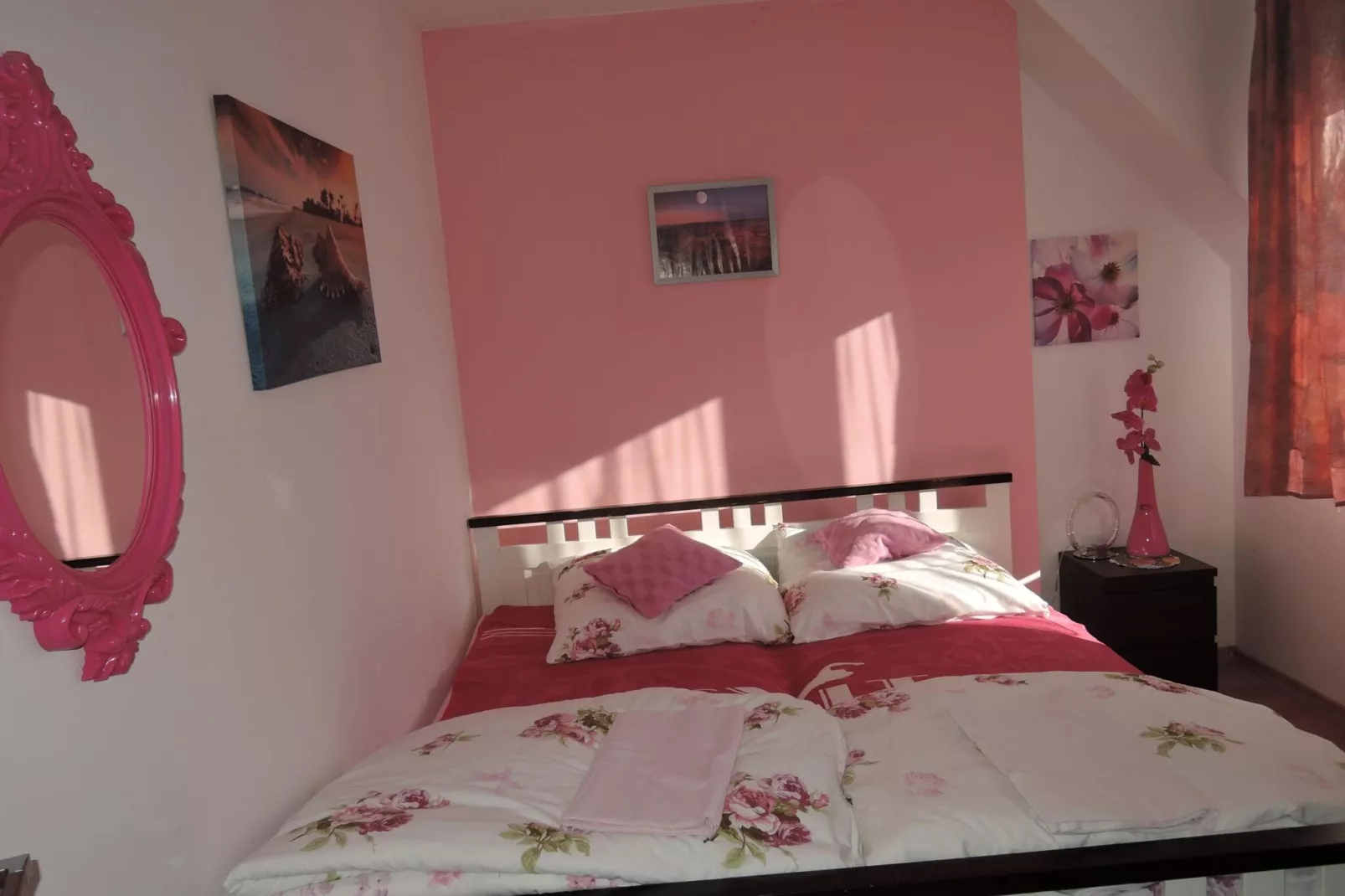 Apartament 4 osobowy różowy-Slaapkamer