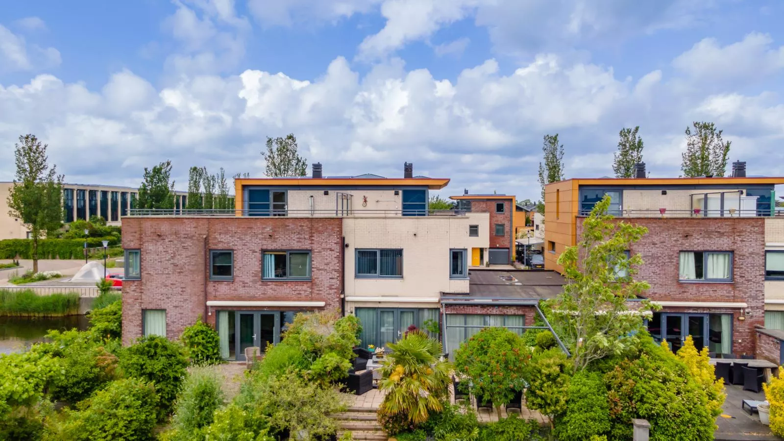 Alkmaar aan het Water-Buitenkant zomer