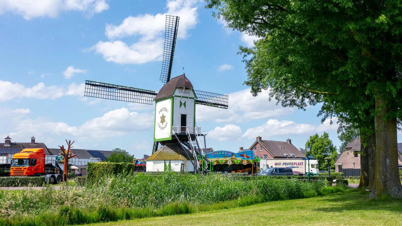 Bij de Buren-Gebieden zomer 1km