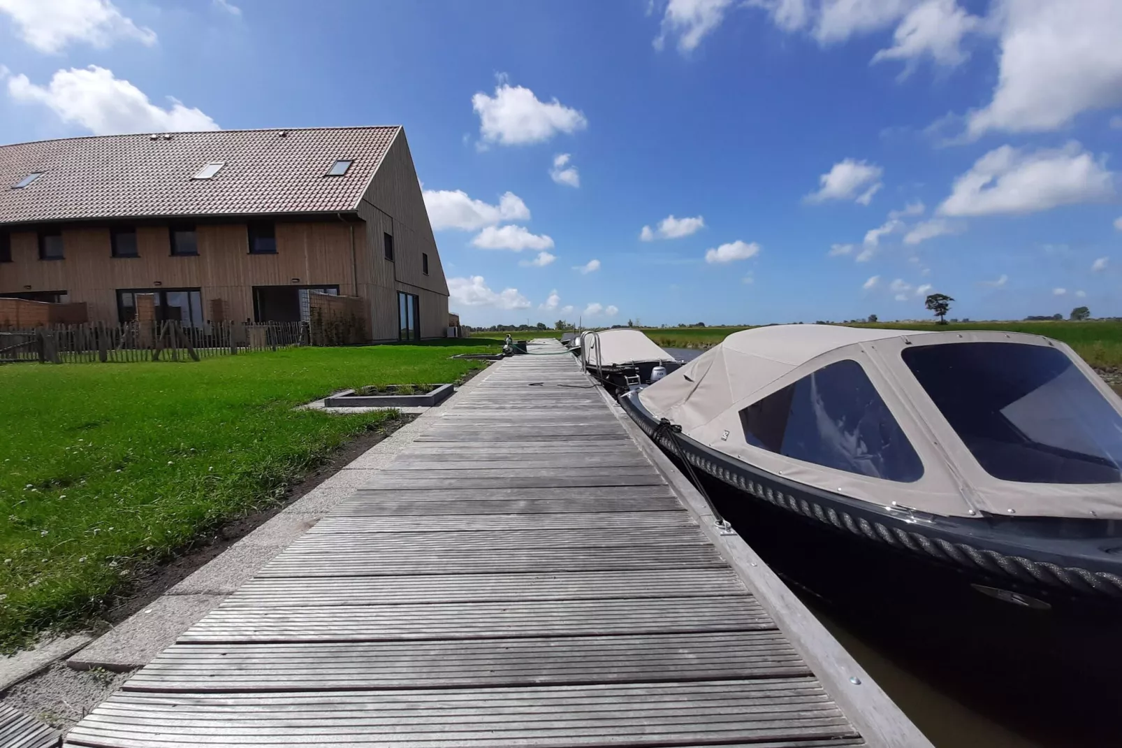 Friese Villa 4 6 pers met sloep optioneel bij te boeken-Faciliteiten