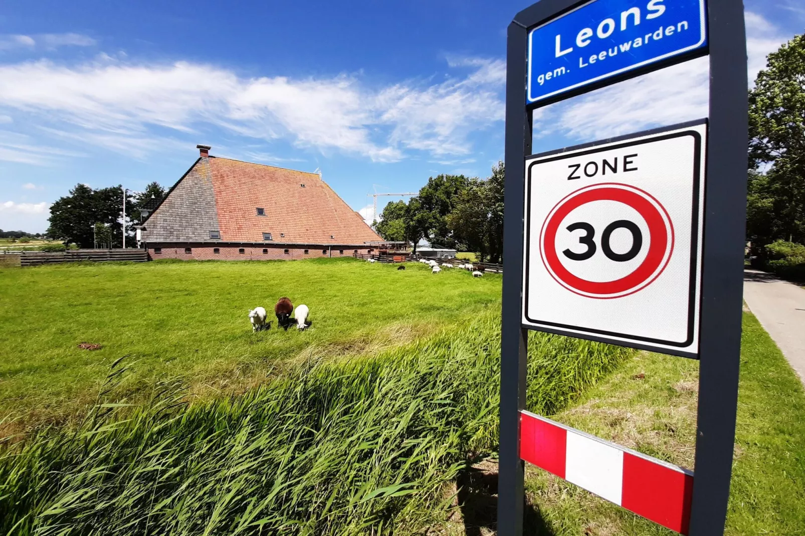 Friese Villa 4 6 pers met sloep optioneel bij te boeken-Sfeer