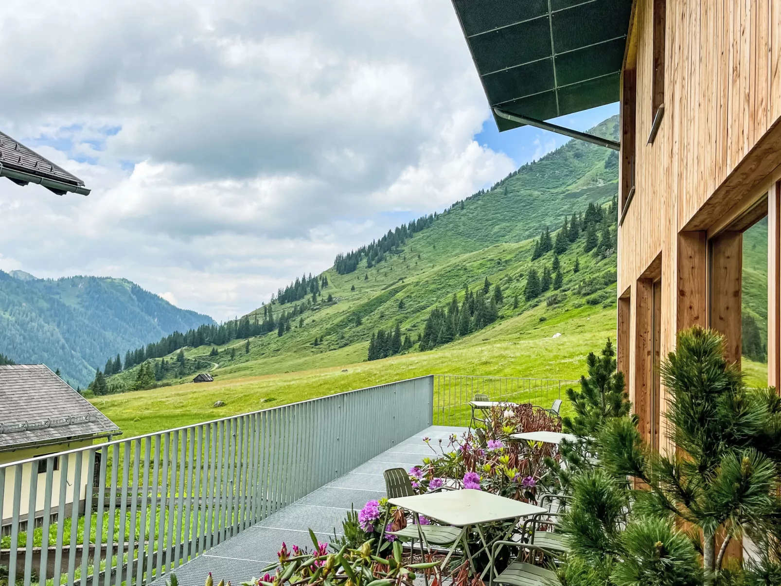 Hideaway Planneralm by JUFA HOTELS-Buiten