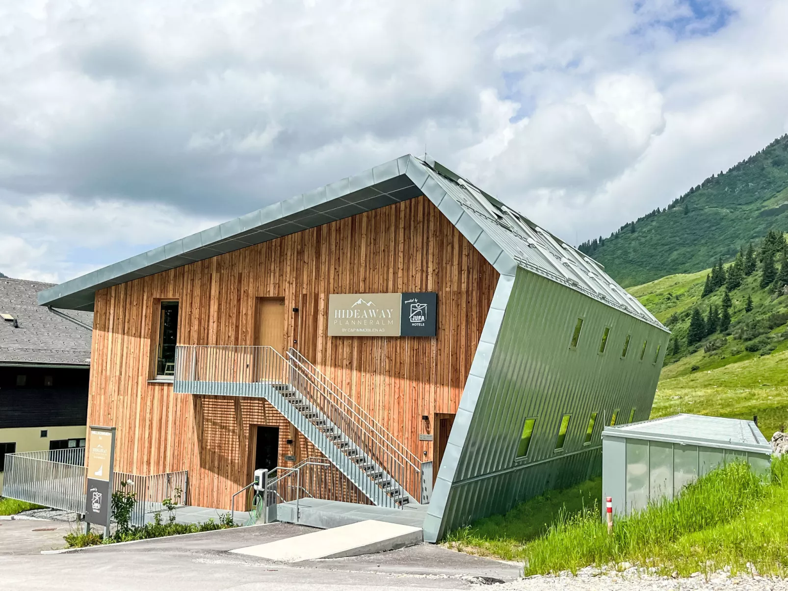 Hideaway Planneralm by JUFA HOTELS-Buiten