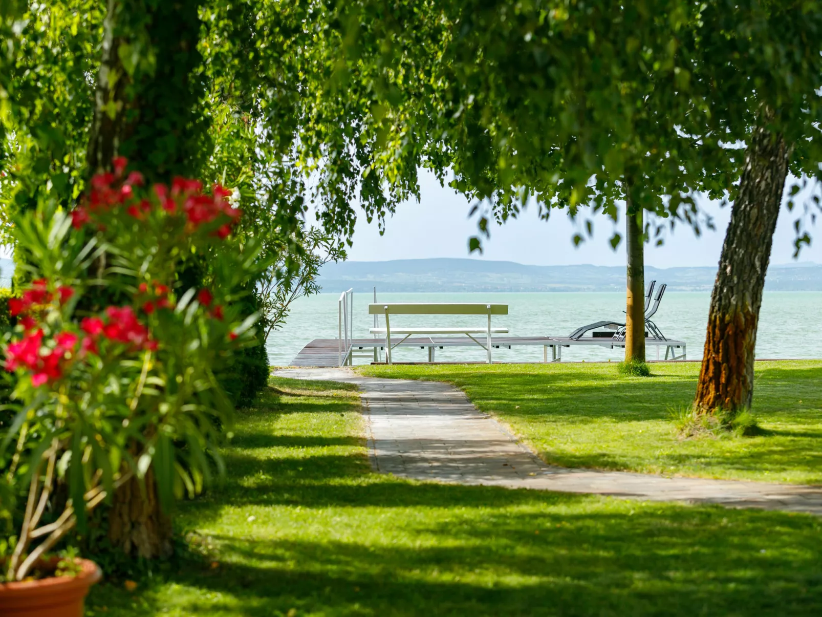 Lakefront 2-Buiten