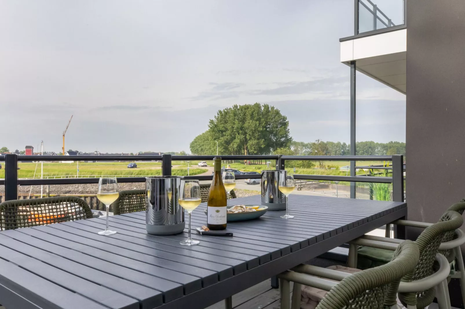 Luxe appartement Vista Maris - Havenweg 8-12 'Oester Oase'-Tuinen zomer