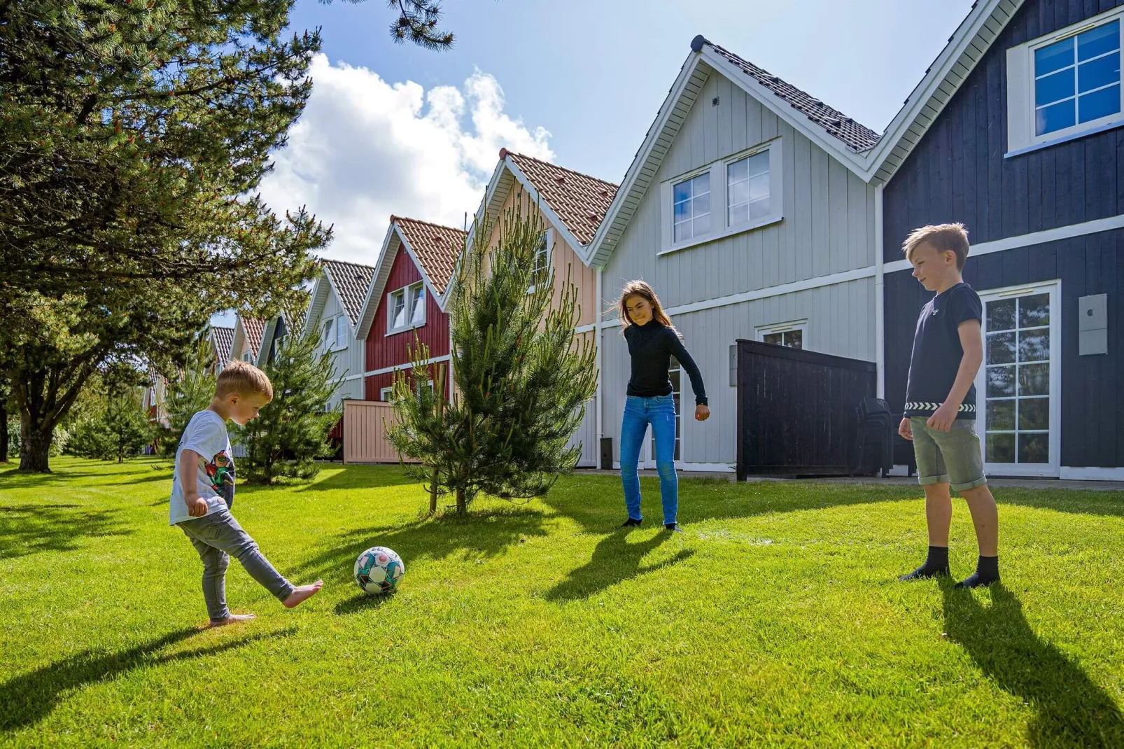 7 vær.,hus,2 badev.,1 plan-Buitenlucht