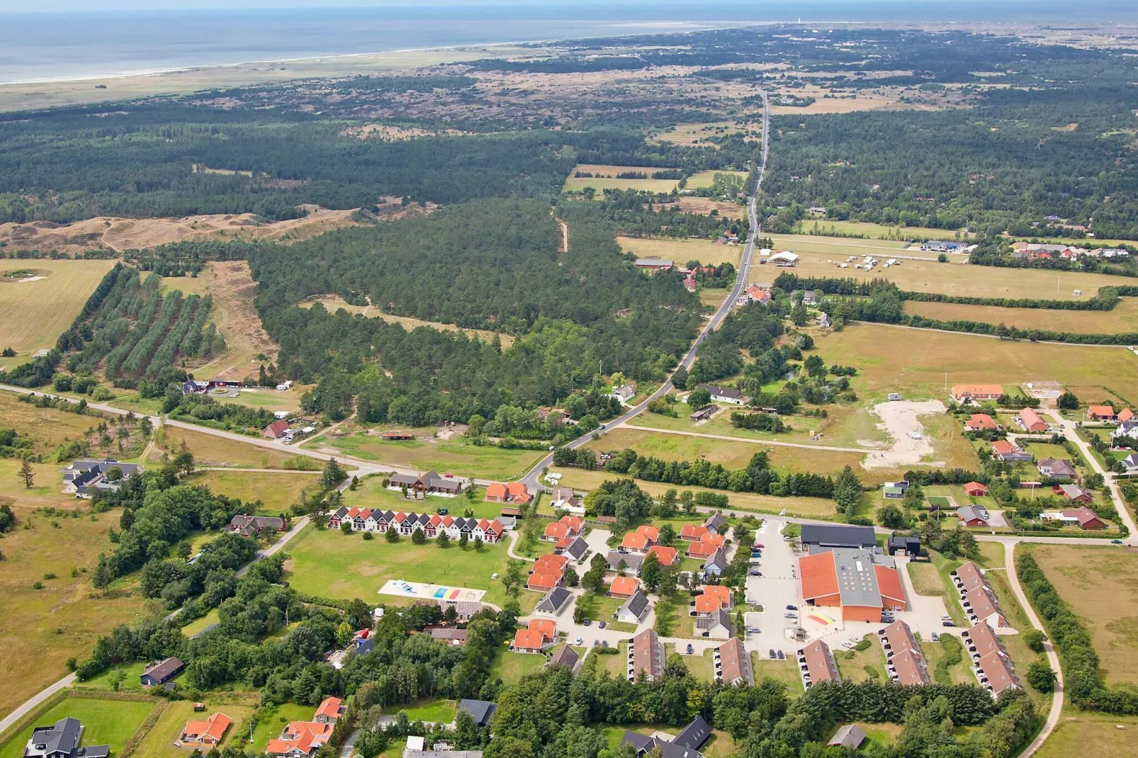 7 vær.,hus,2 badev.,1 plan-Buitenlucht