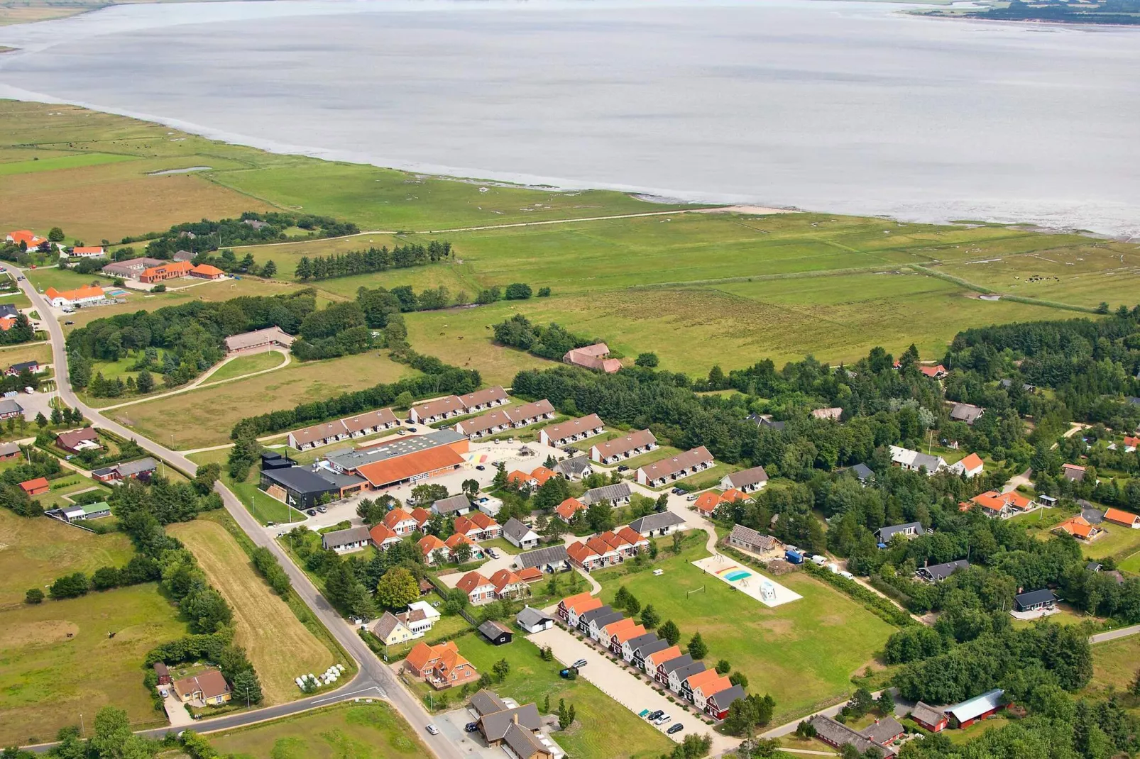 7 vær.,hus,2 badev.,1 plan-Buitenlucht