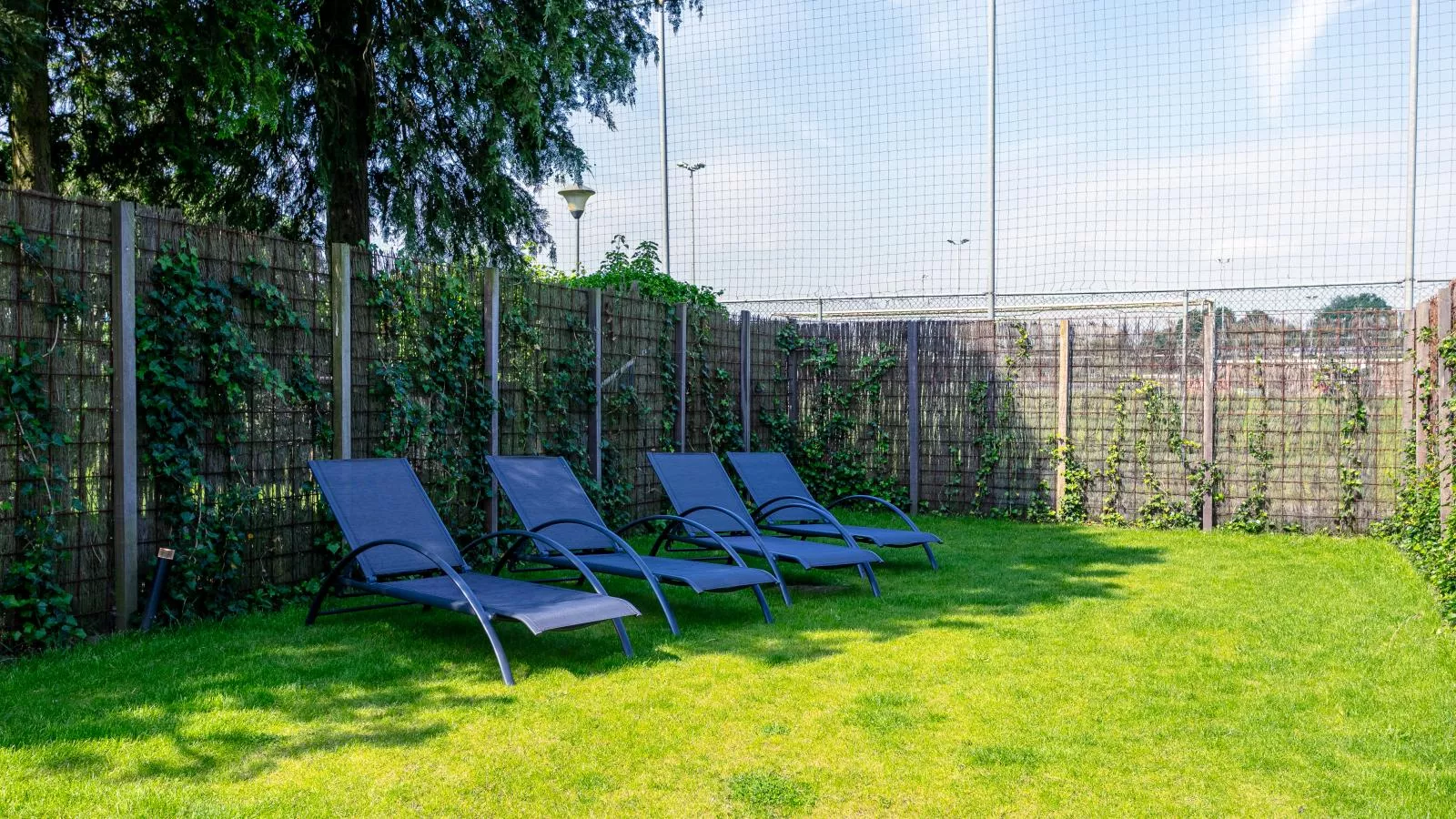 Abs Boerderietje-Tuinen zomer