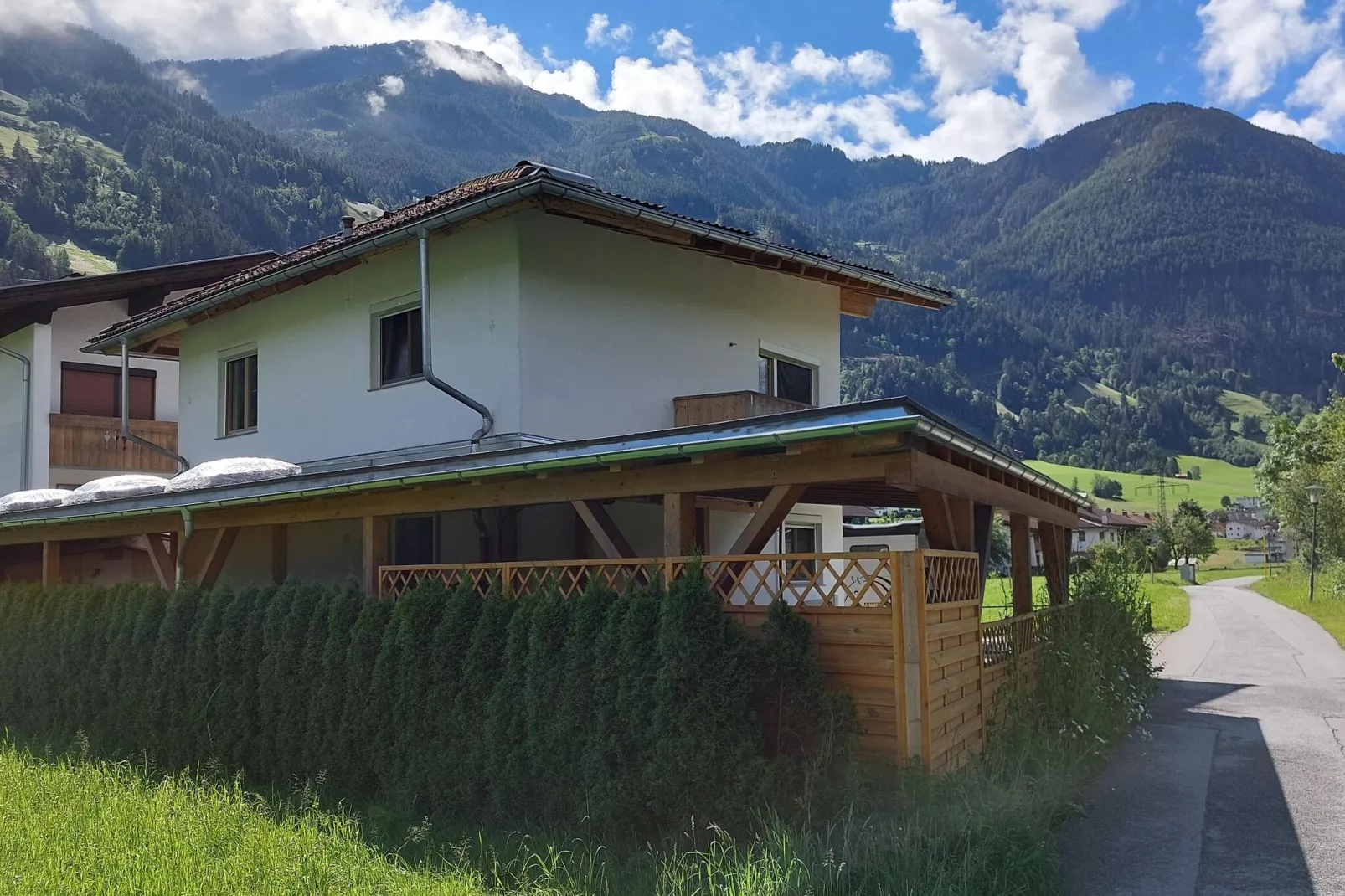 Landhaus Irena-Buitenkant zomer