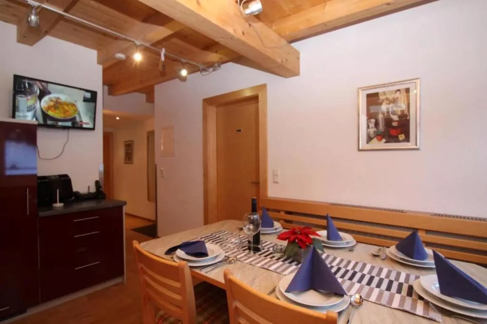 Gästehaus Alpina 4Personen-Eetkamer