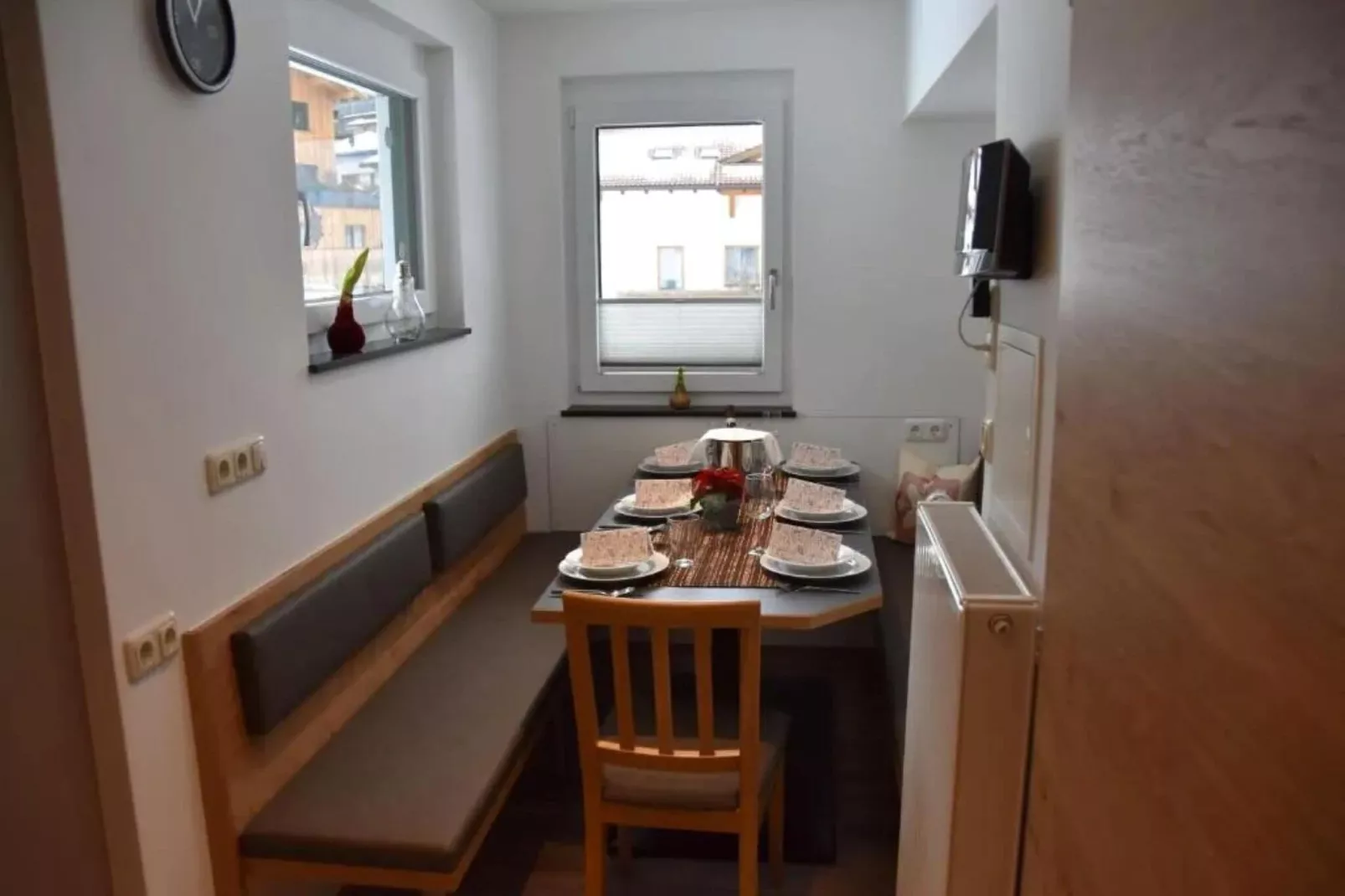 Gästehaus Alpina 4Personen-Eetkamer