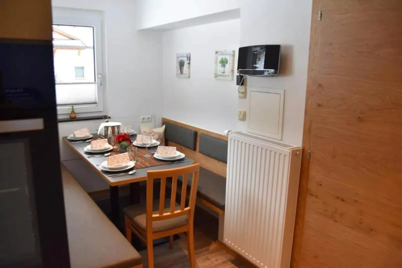 Gästehaus Alpina 4Personen-Eetkamer