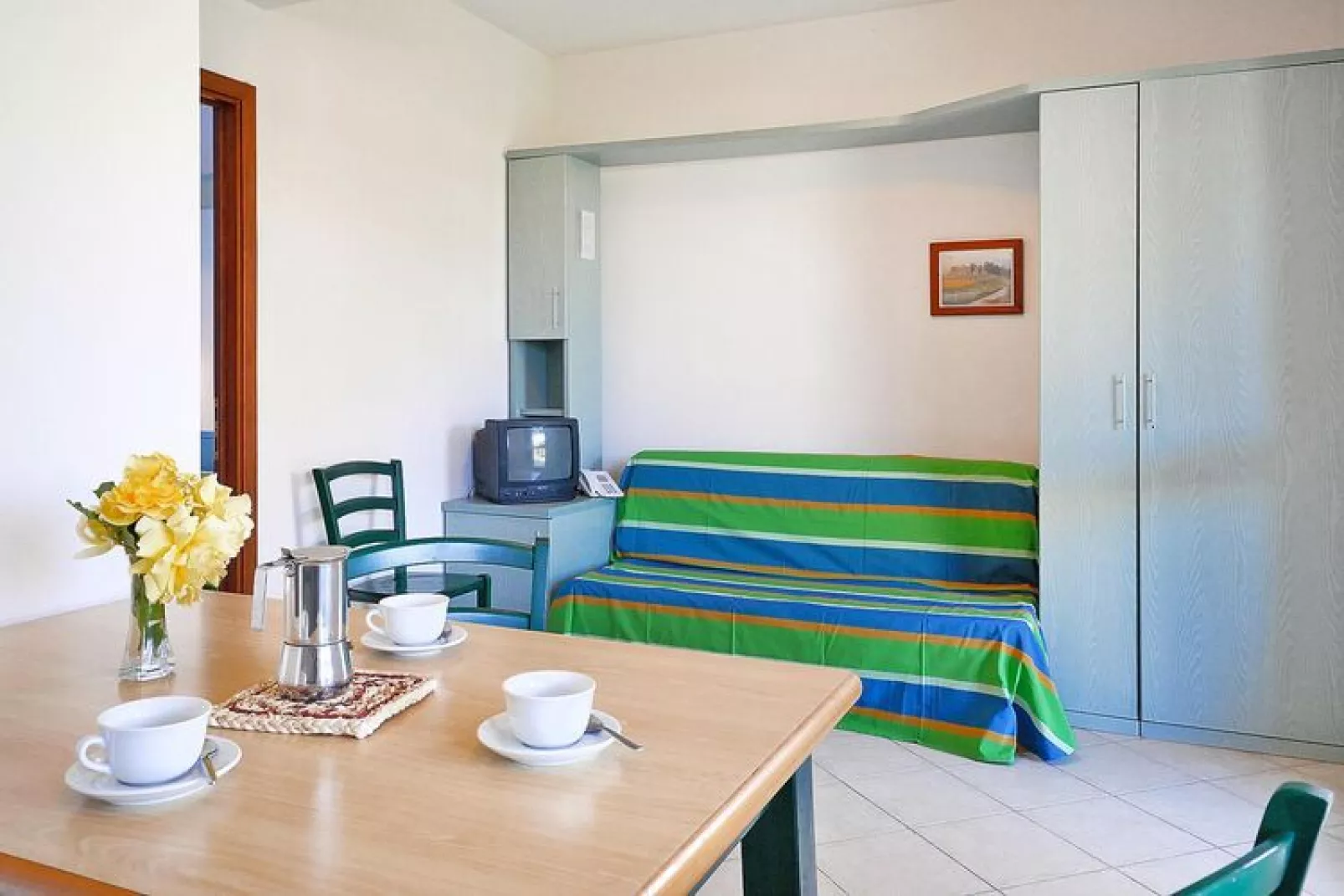 Ferienanlage La Cecinella Villaggio Turistico Cecina Mare Typ Bilo B Resid/piano terra o 1 piano terrazza/balco - incluso colazione 2 pers-Woonkamer