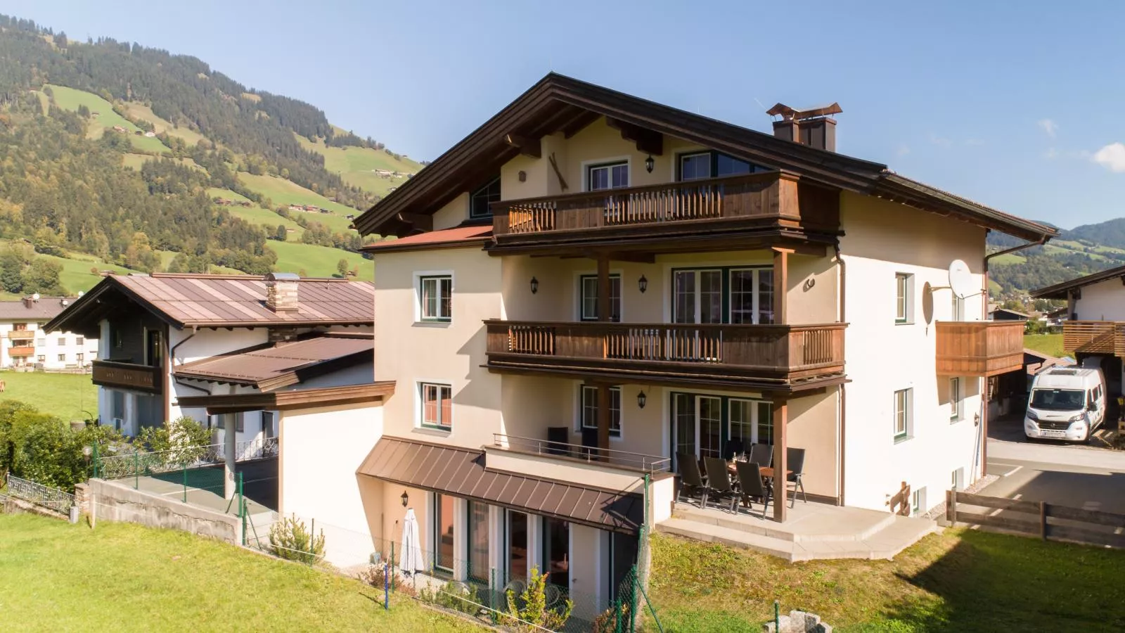 Penthouse Westendorf TOP 4-Buitenkant zomer