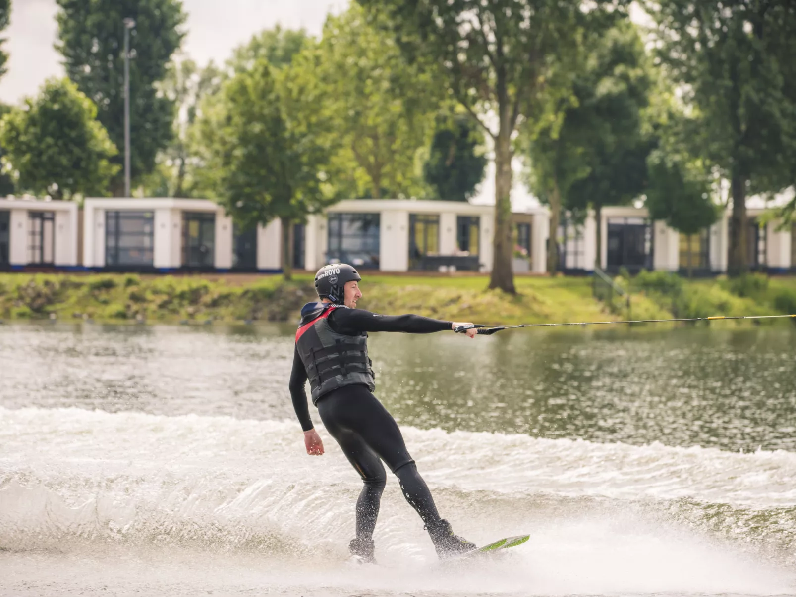 Tiny River House-Buiten