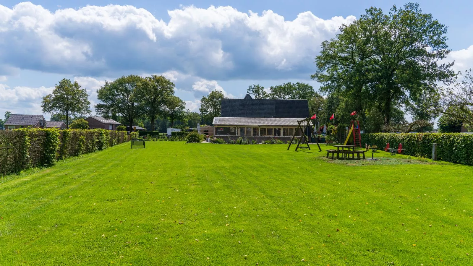 Reggezicht-Tuinen zomer