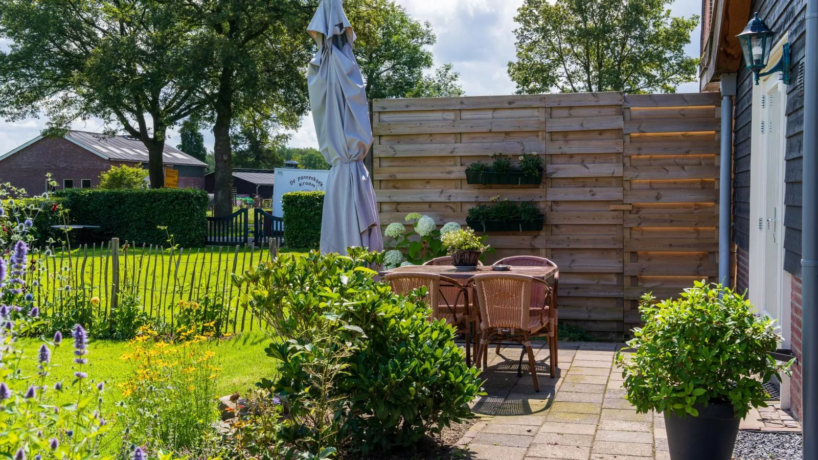 Regge en Weidezicht-Terrasbalkon