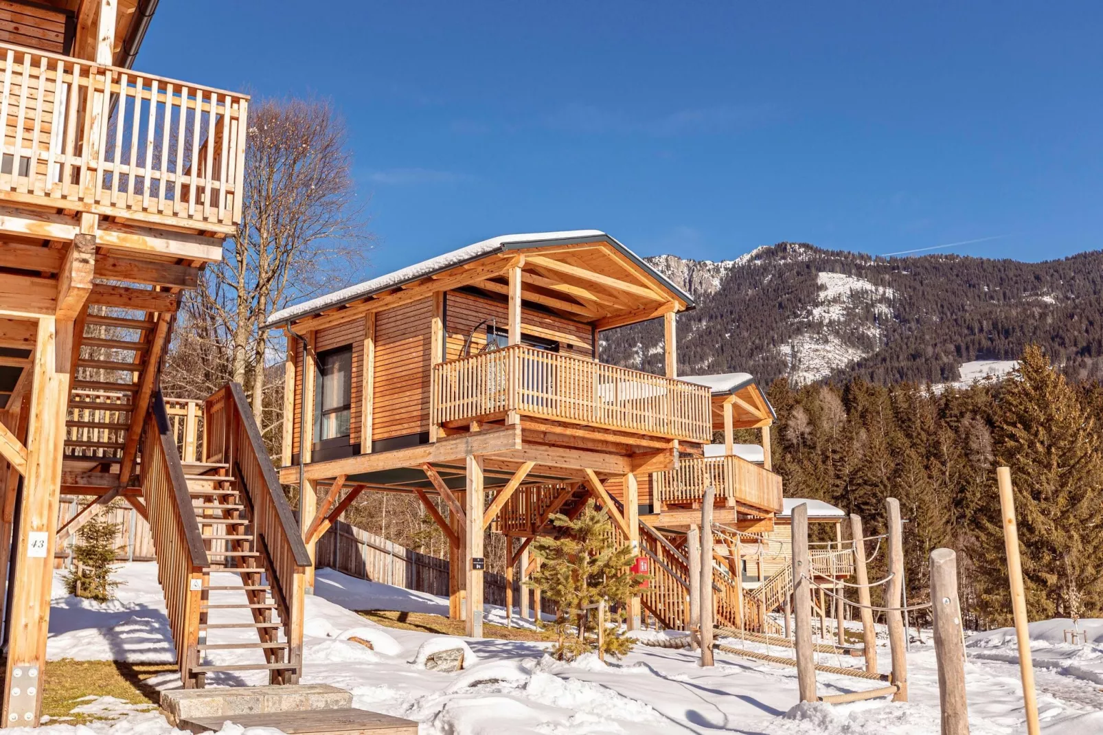 Chalets & Glamping Nassfeld 2-Exterieur winter