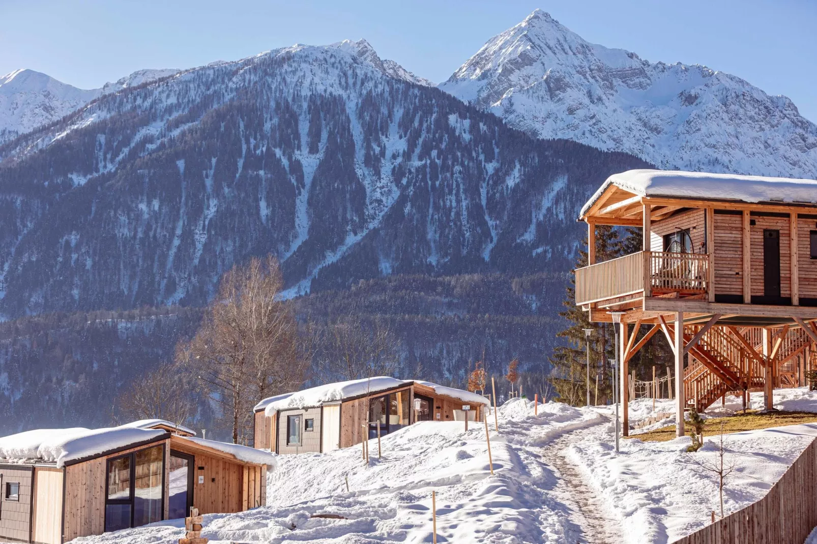 Chalets & Glamping Nassfeld 3-Exterieur winter