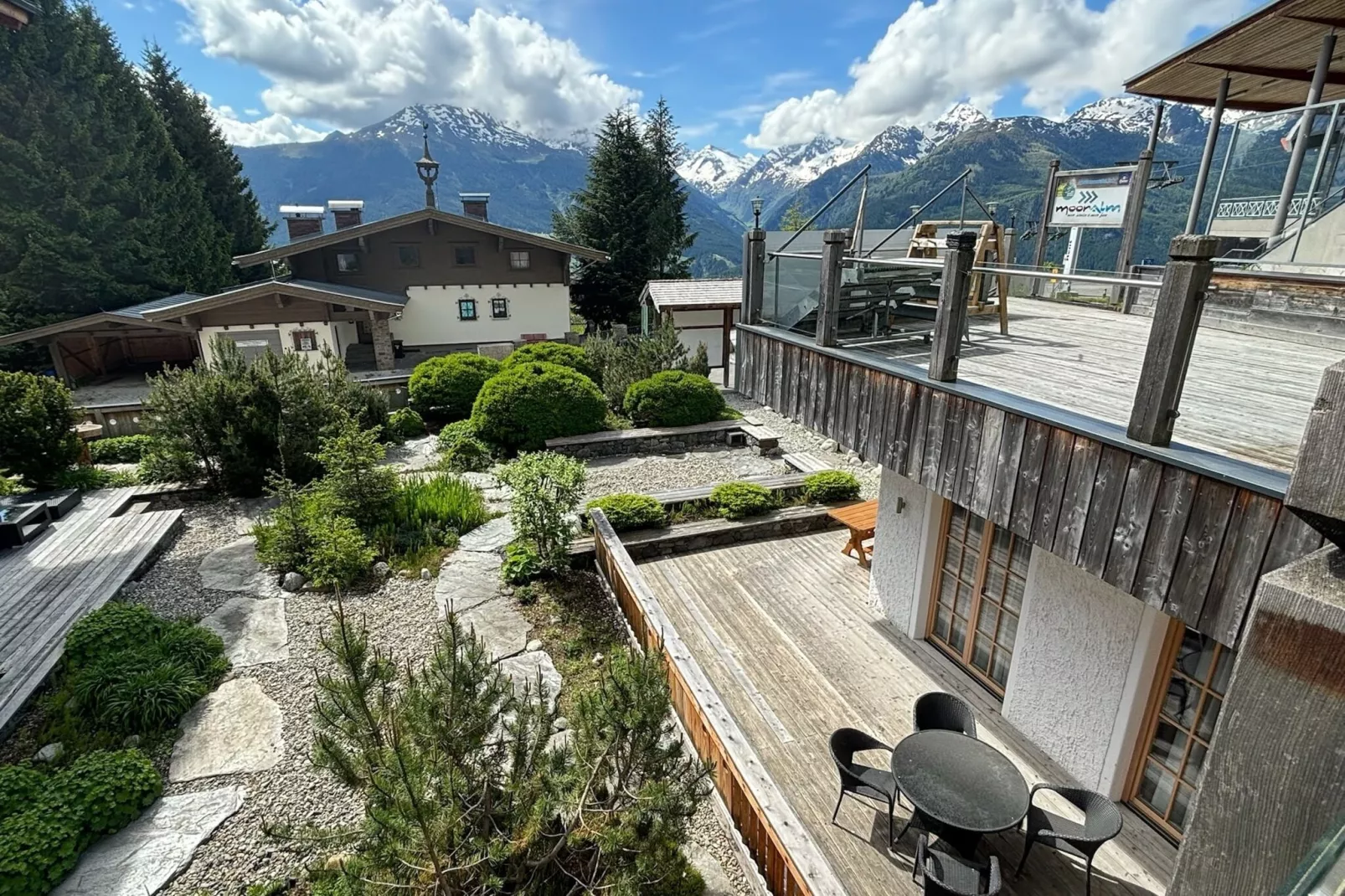 Ski in/ Ski out Traum Ferienwohnung im Skigebiet Kitzski Pass Thurn-Terrasbalkon