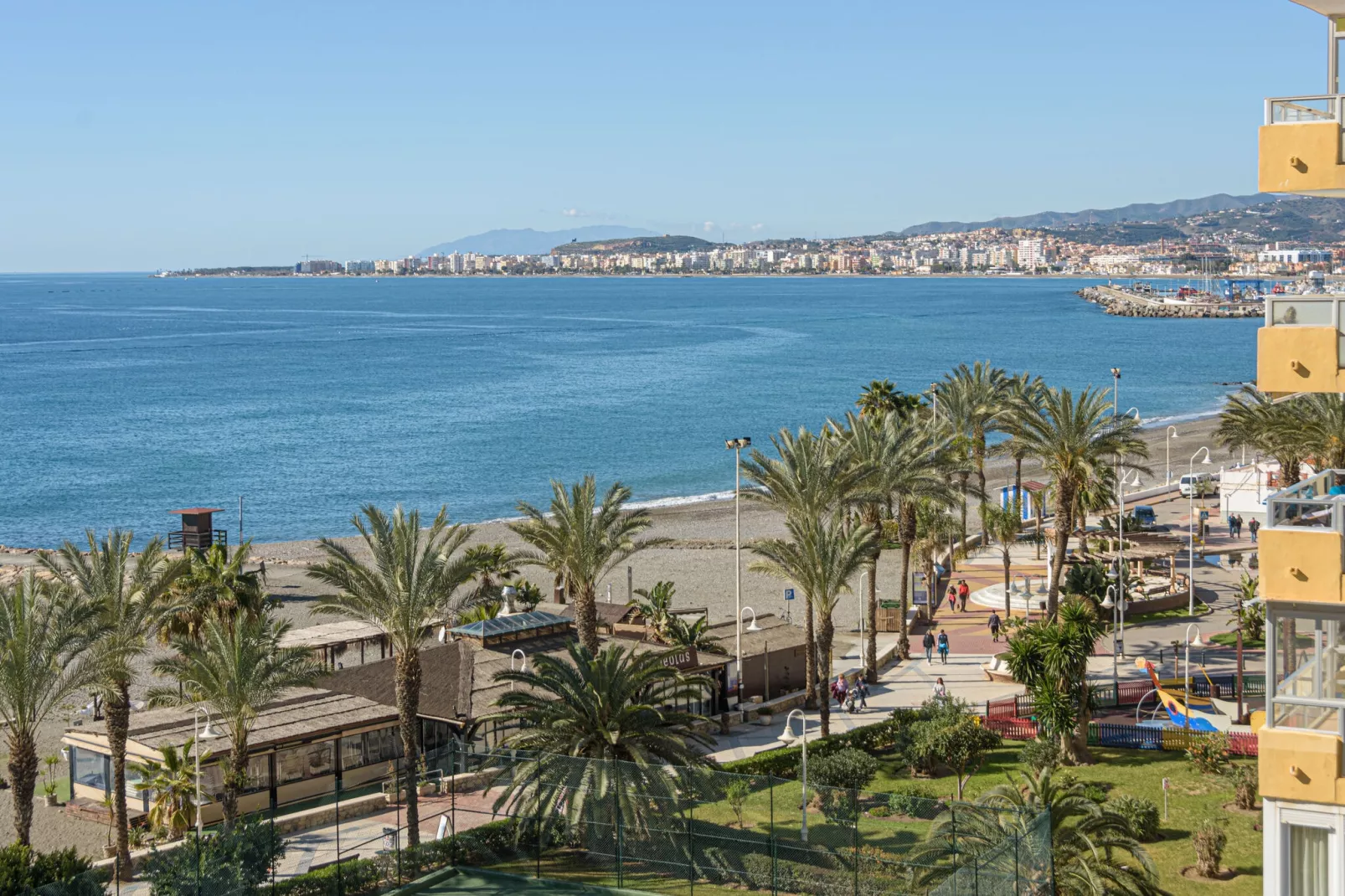 Algarrobo Costa-Buitenkant zomer