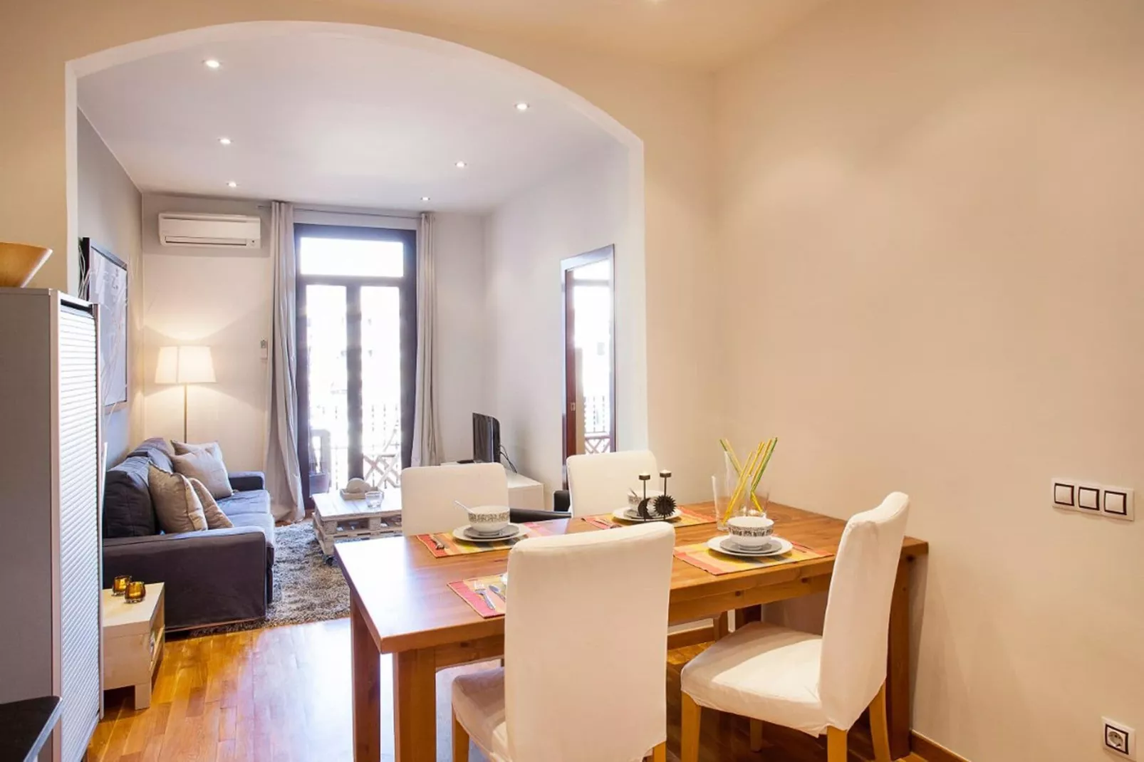 Viladomat Eixample Apartment2-Eetkamer