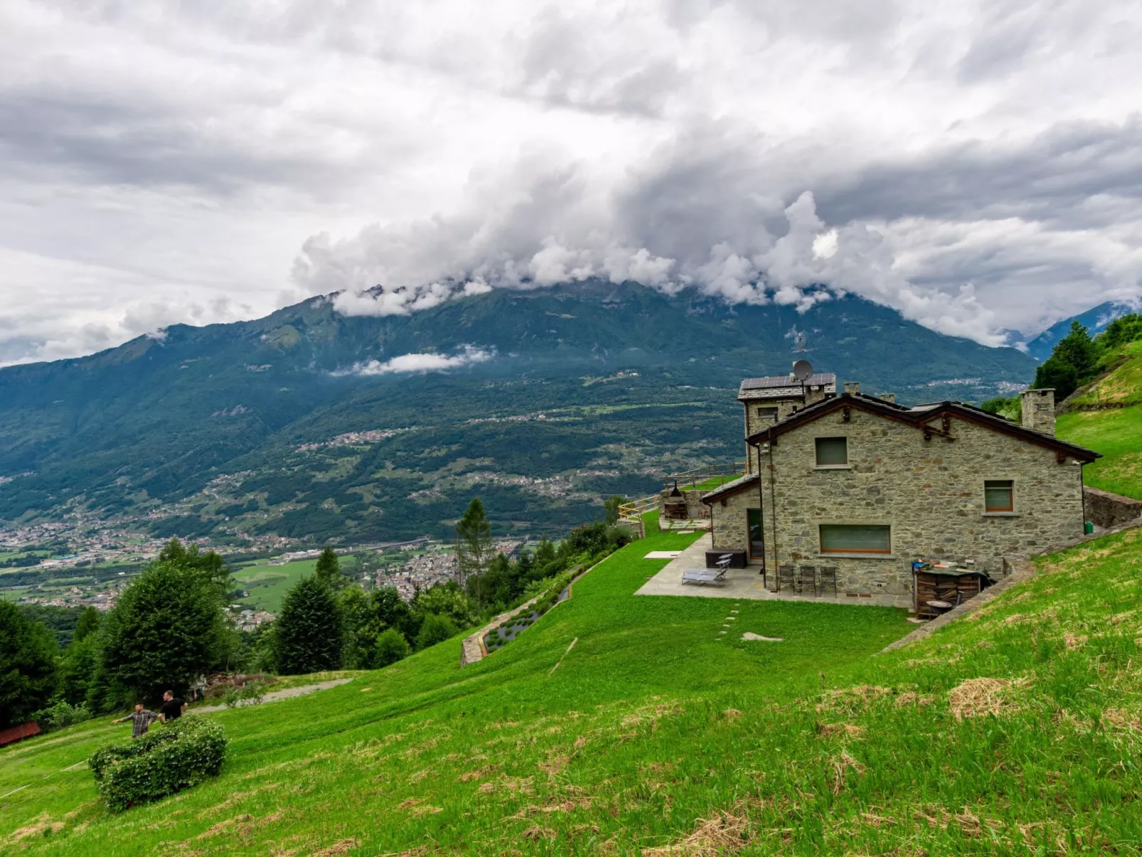 Arzo Mountain Chalet-Buiten