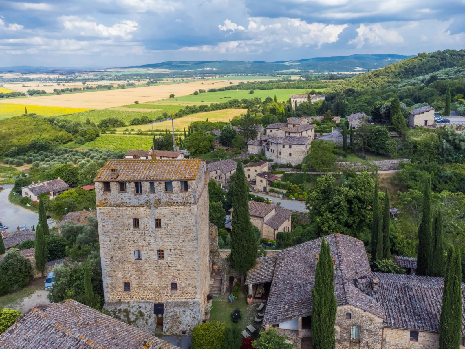 La Torre-Buiten