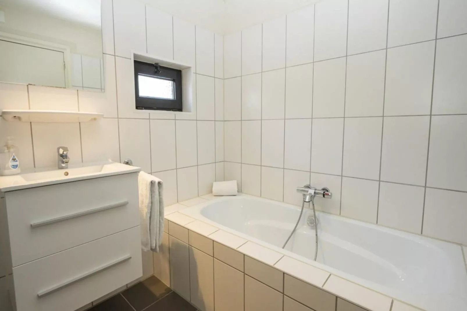 Strandhuys Schelp-Badkamer