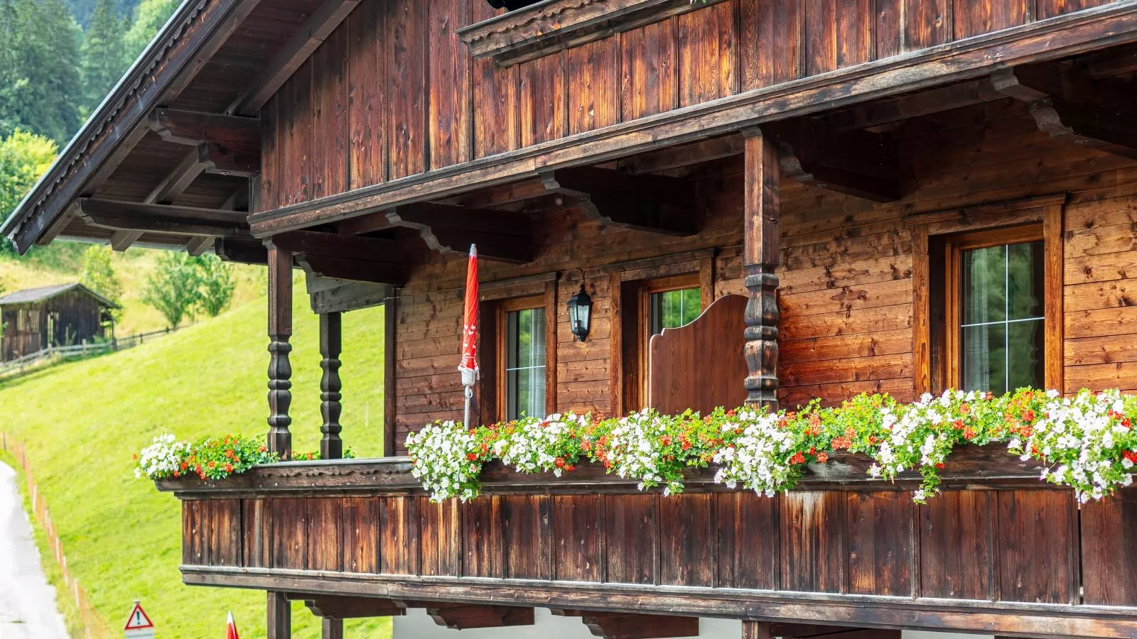 Appartements Zellner-Buitenkant zomer