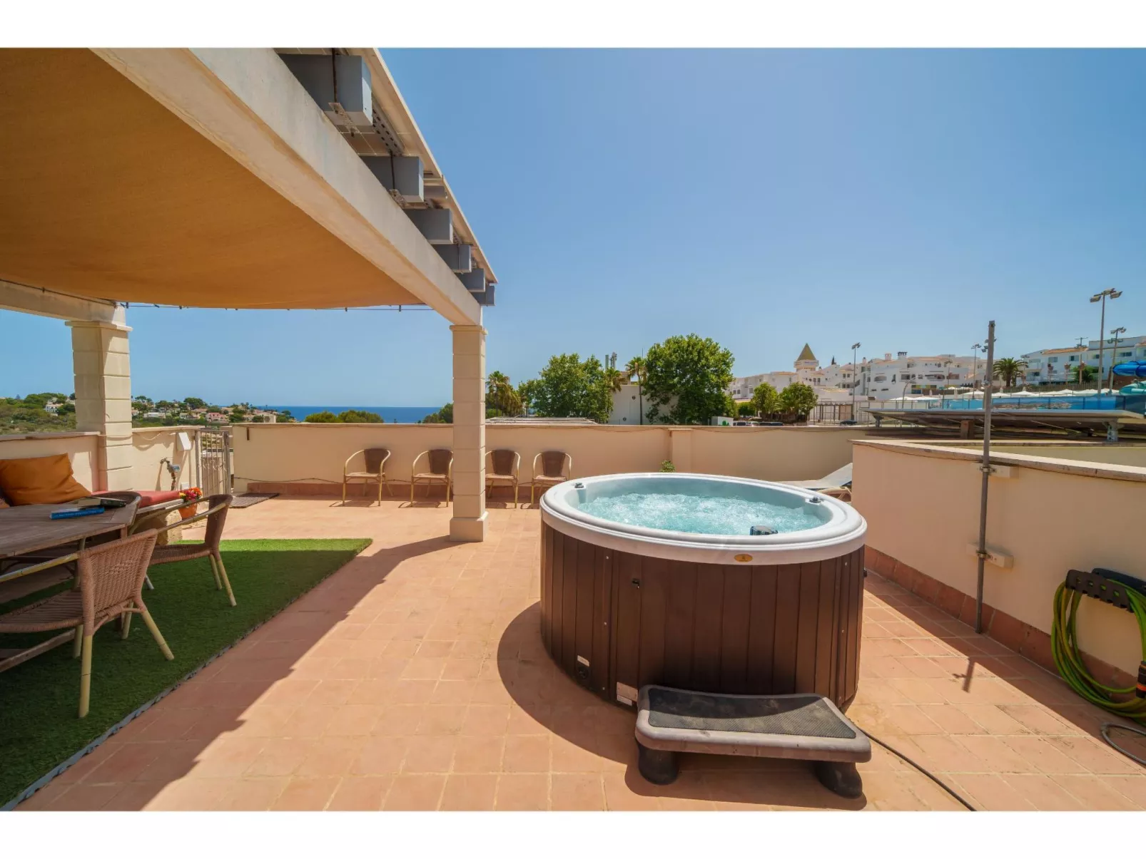 Penthouse Las Palmeras-Buiten