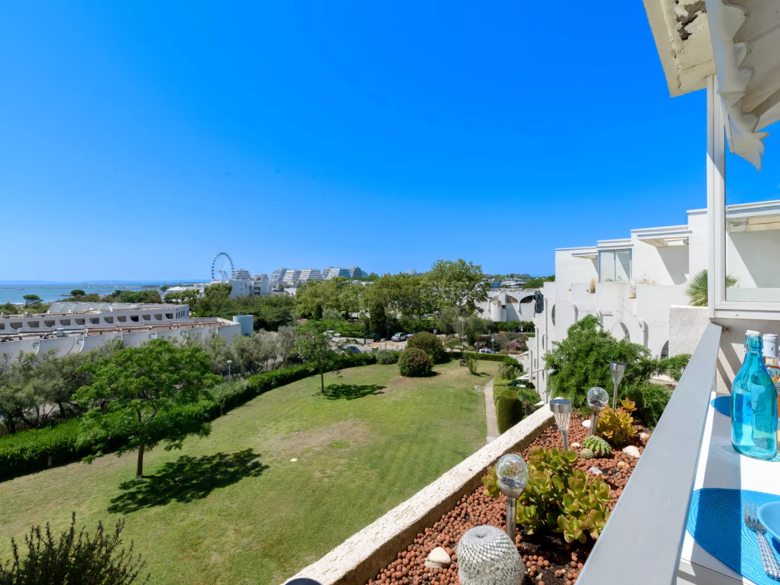 Les Terrasses de la Mer-Buiten