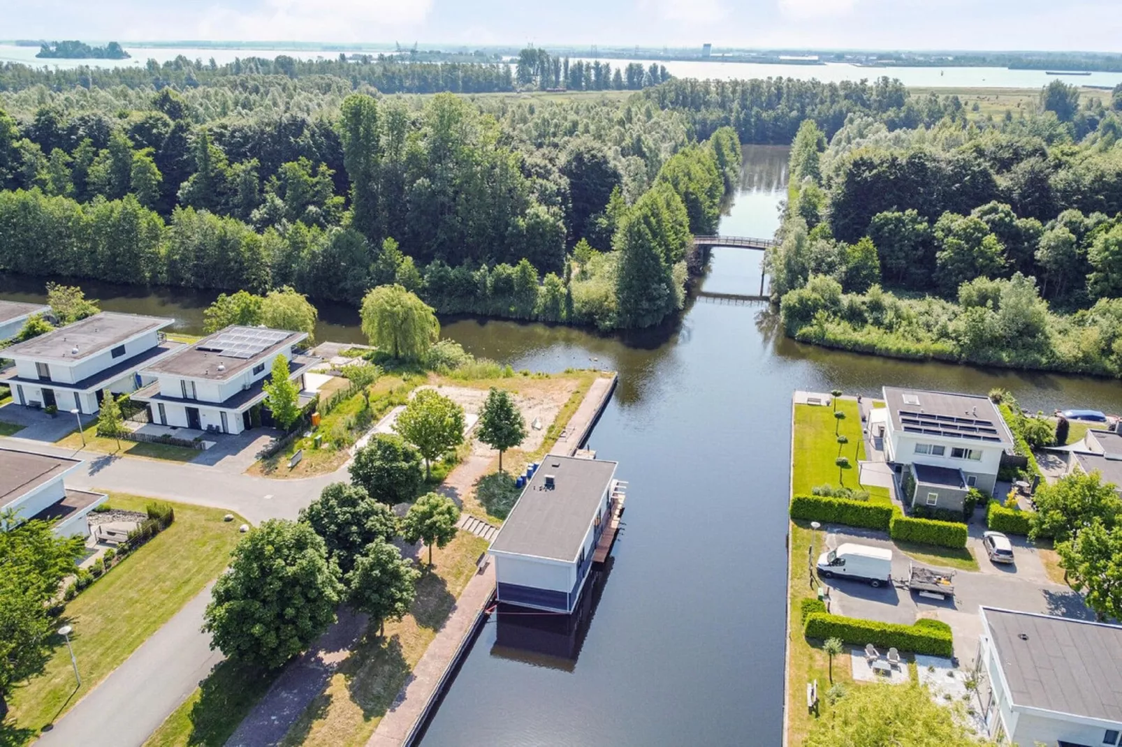 Harderwold woonark-Buitenkant zomer