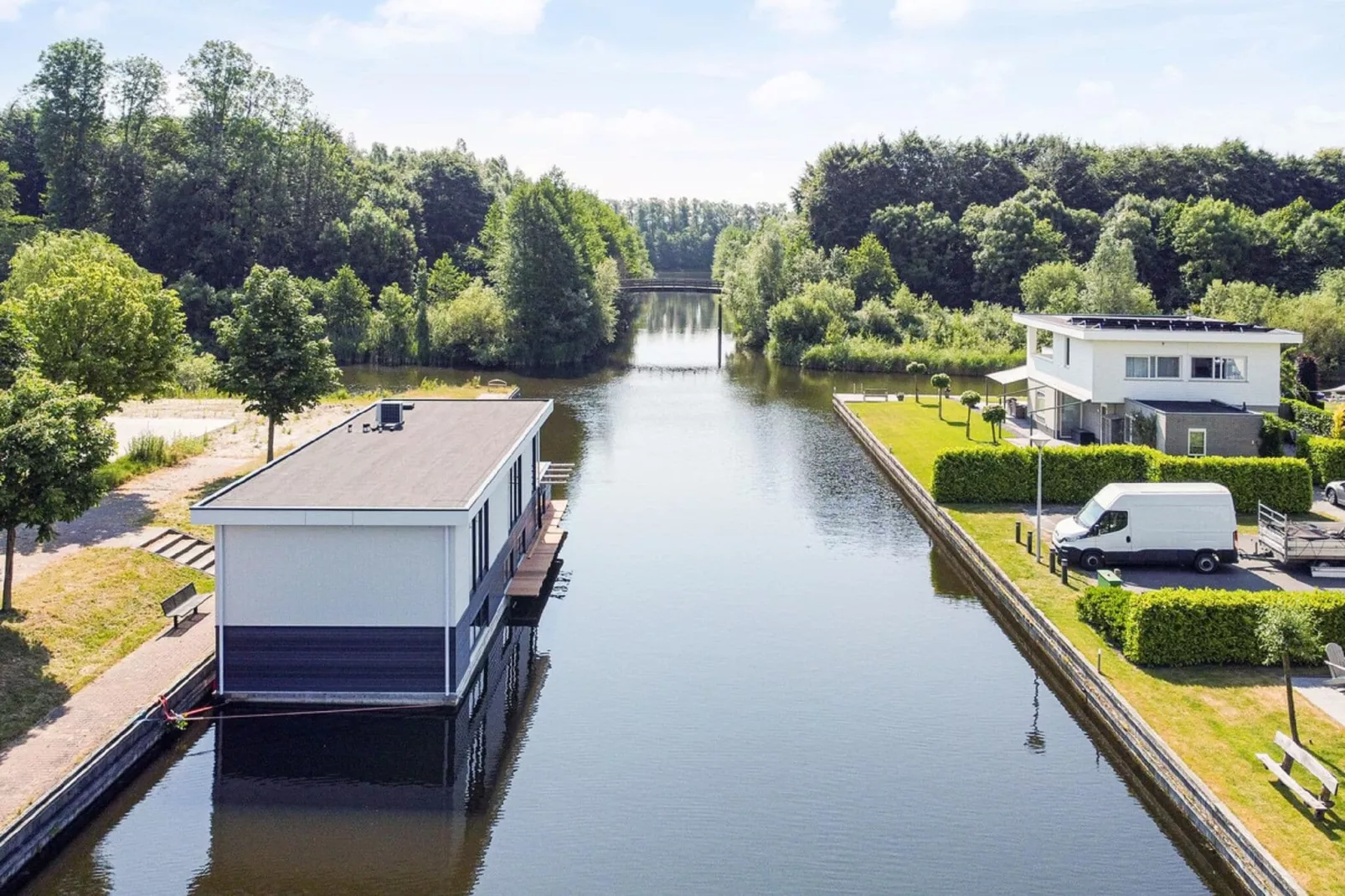 Harderwold woonark-Buitenkant zomer