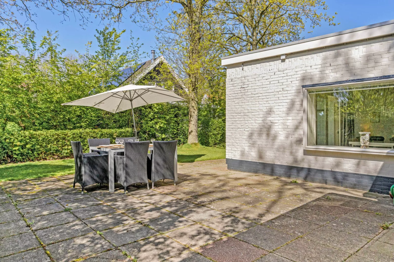 De Ruiser 28 Groot-Valkenisse-Terrasbalkon