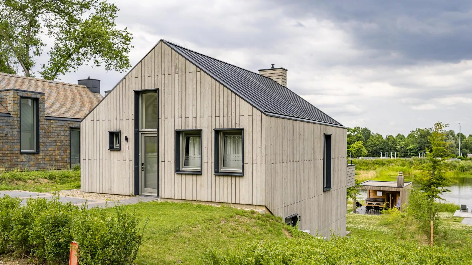 Heemraad Watervilla-Buitenkant zomer