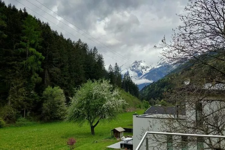 Hof Achenrainer-Uitzicht zomer