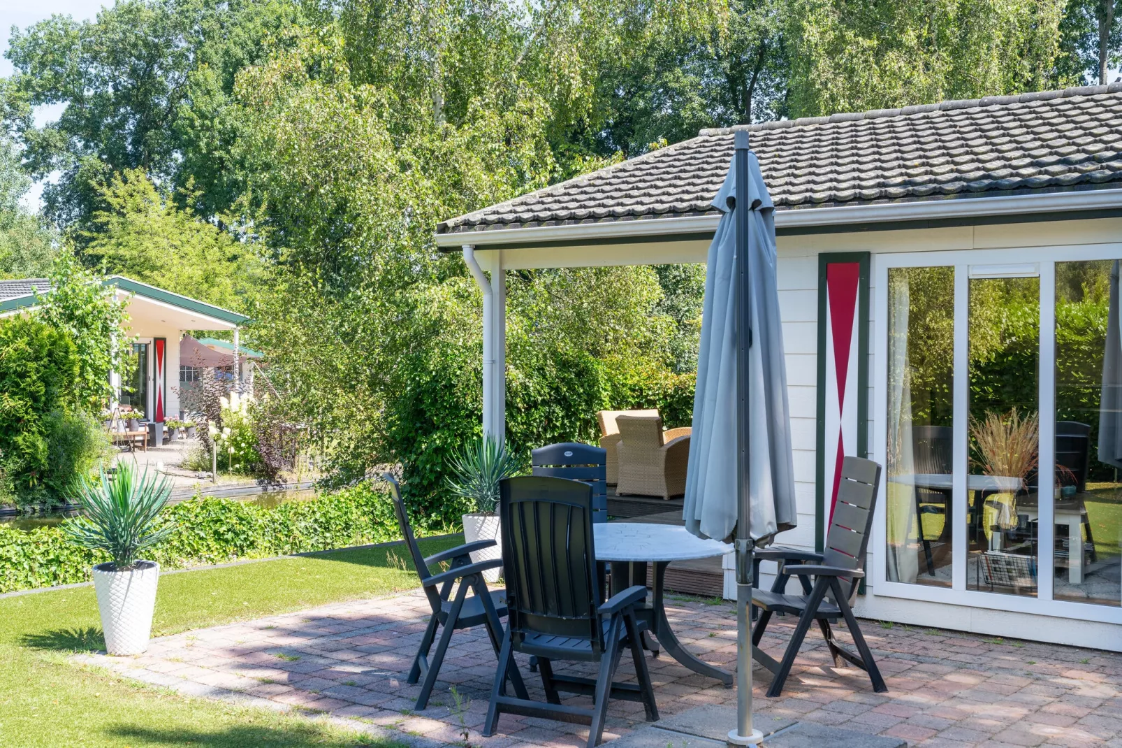 Genieten in Voorthuizen-Terrasbalkon