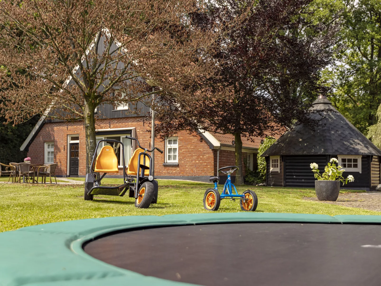 Familieboerderij-Buiten