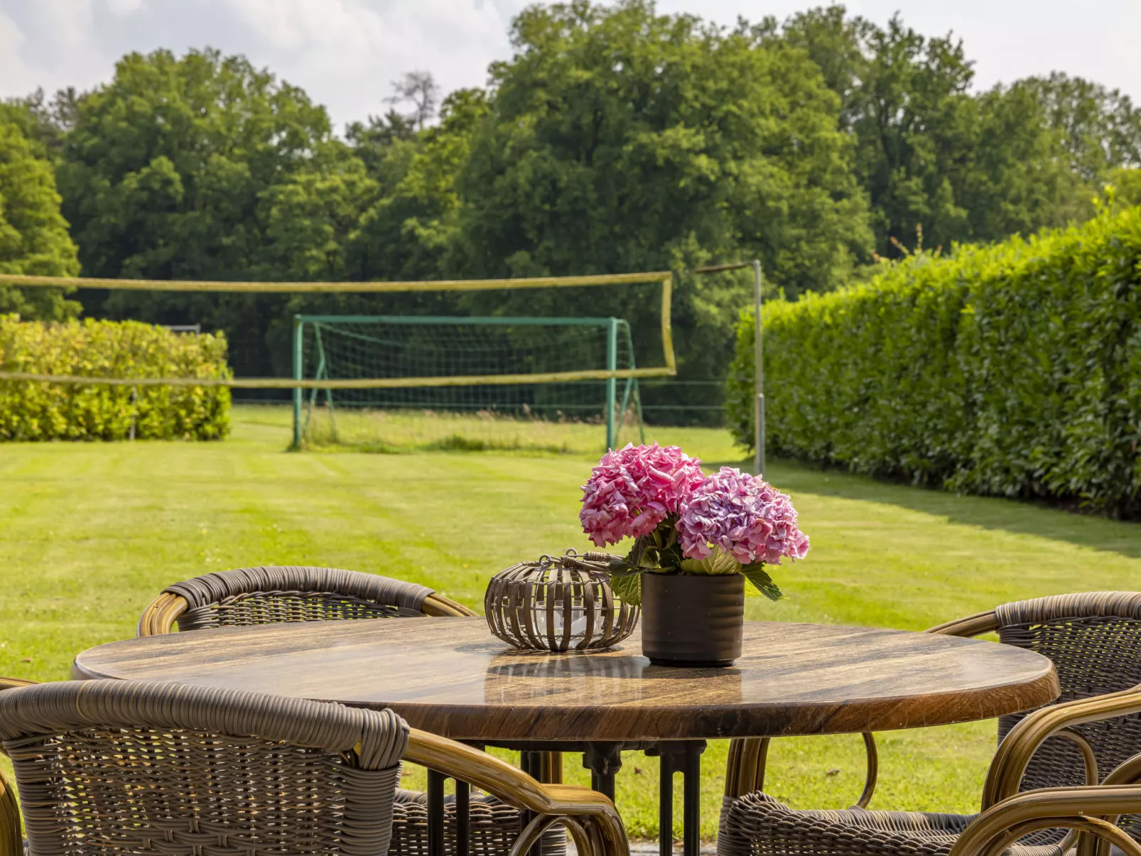 Familieboerderij-Buiten