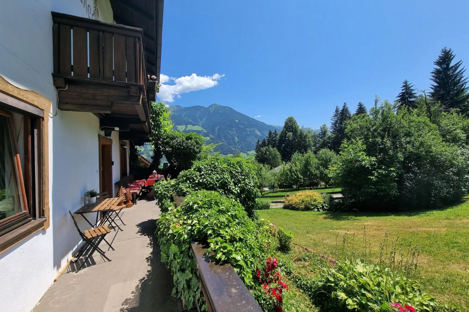 Haus Sonneneck-Tuinen zomer