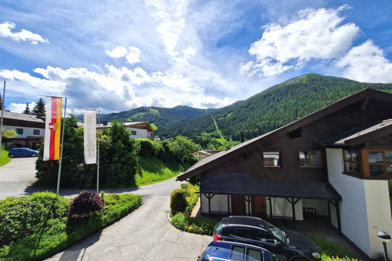 Alpenleben/Alpenhorst-Buitenkant zomer