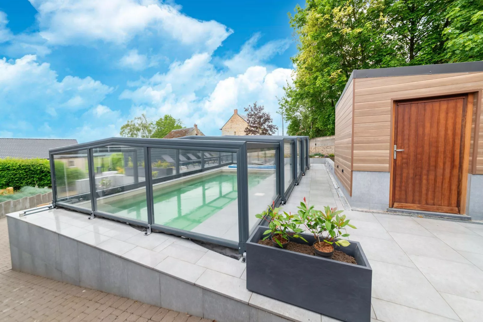 Gite à la ferme avec Piscine intérrieur  sauna et bains à remous-Zwembad