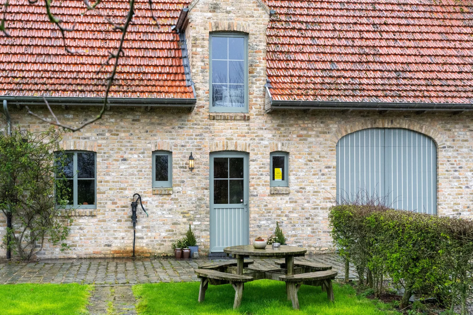 Hof ter Blote II-Buitenkant zomer