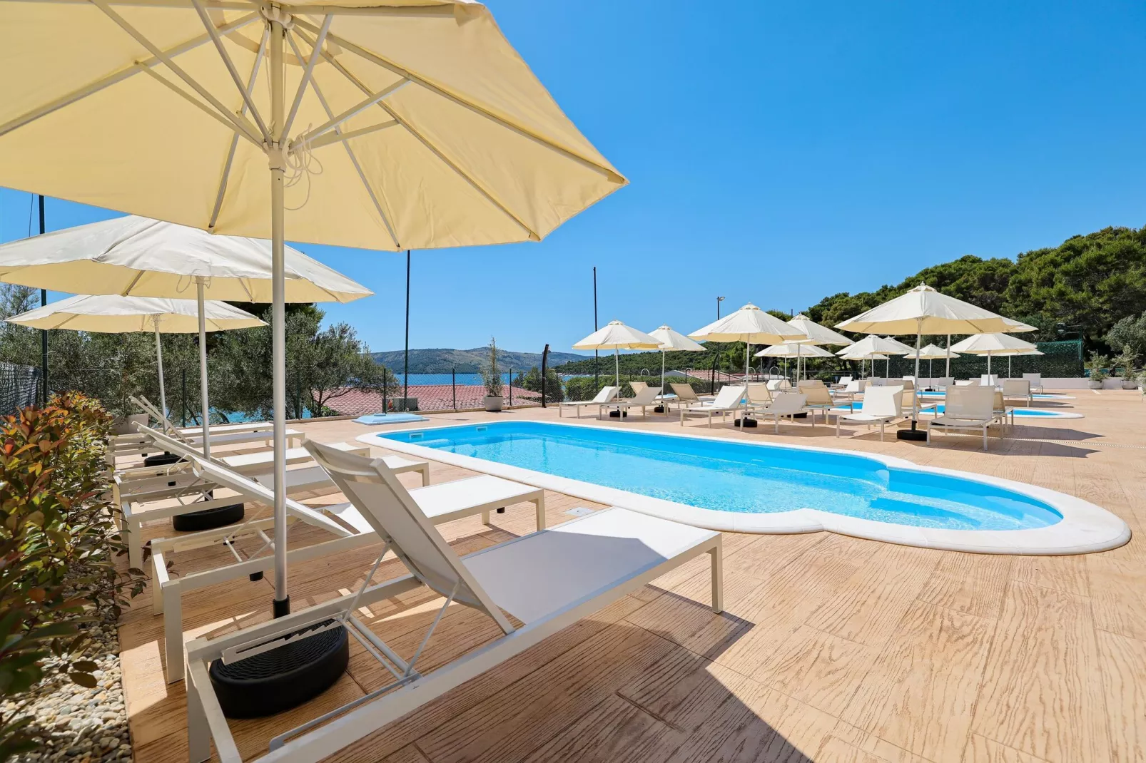 Apartments Medena Trogir - Seget Donji - A2plus1 Superior ca 42 qm für 3 Pers-Zwembad